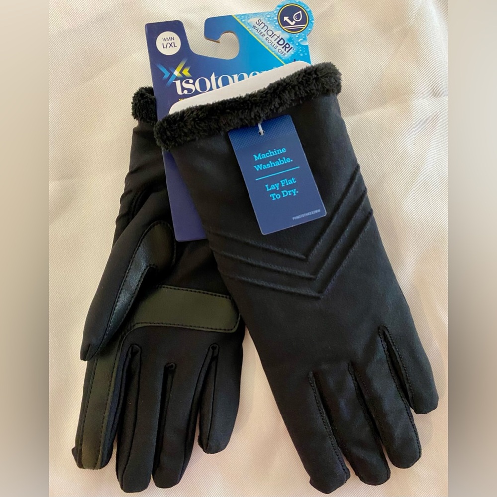 Isotoner Woman’s Black Touchscreen Gloves NWT